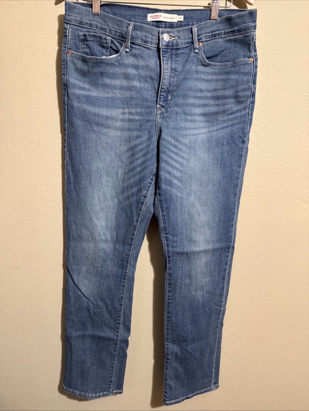 Signature Levi Strauss Mid-Rise Straight Womens Jean Pants | Size 14 (32 X 30)